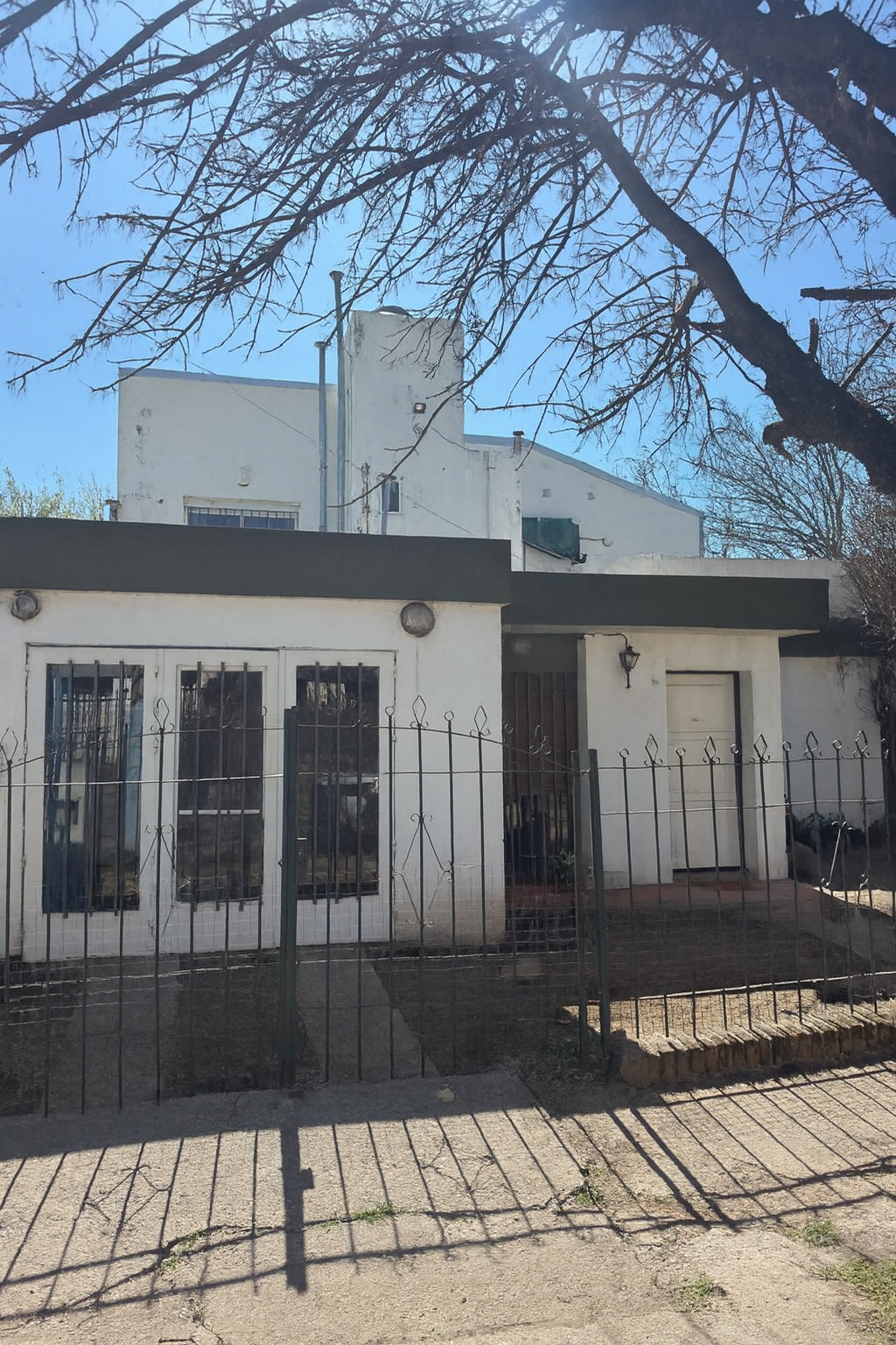 Oportunidad en Barrio Las Palmas: Casa con Departamento Independiente - Imagen 3