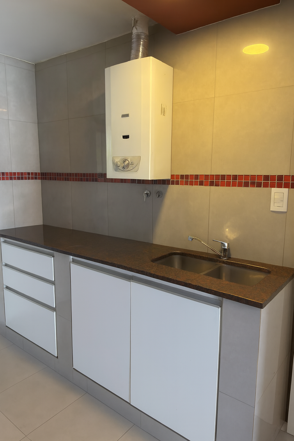 Oportunidad en Barrio Las Palmas: Casa con Departamento Independiente - Imagen 13