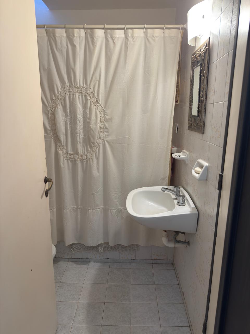 Oportunidad en Barrio Las Palmas: Casa con Departamento Independiente - Imagen 7